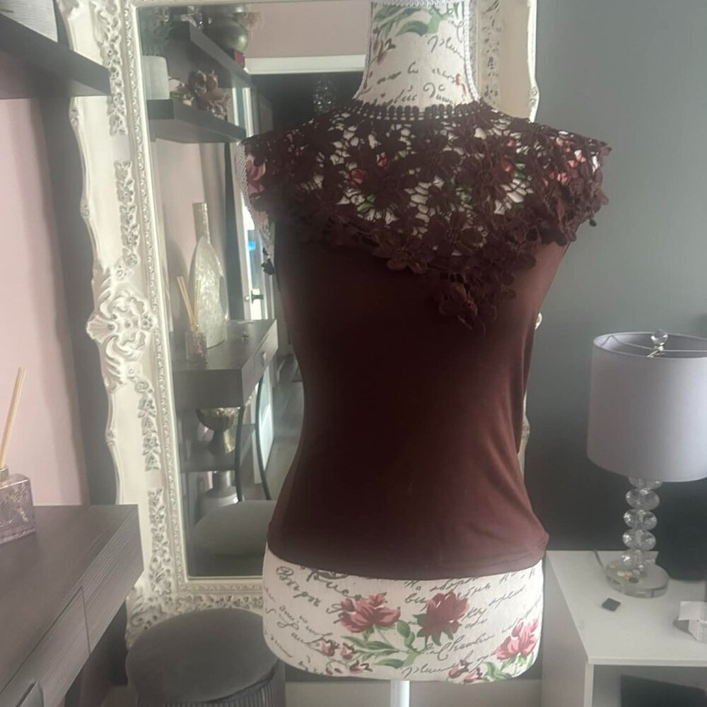 SHEIN Brown Floral Lace Yoke Mock Neck Cap Sleeve Top